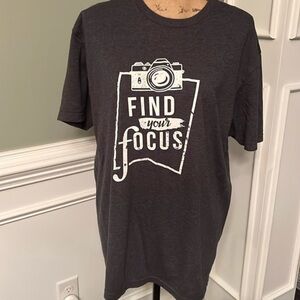 Charcoal Gray ‘Find Your Focus’ Graphic Tee – Casual & Motivational, Size XL